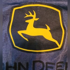 Mens John Deere Tee shirt.